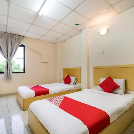 Oyo 301 River Inn Hotel Butterworth Εξωτερικό φωτογραφία